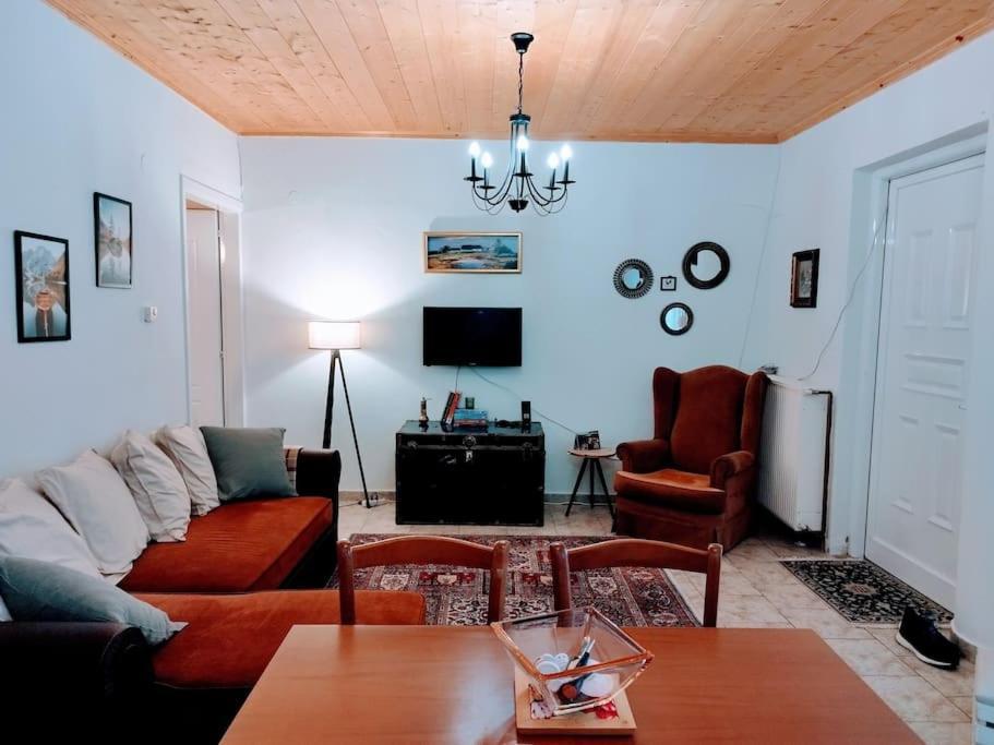 Cozy Cottage For 4 Lavdhas Exterior photo